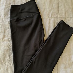 Uniqlo Airism Leggings Sz. Small